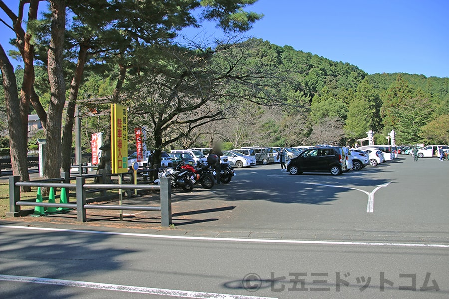 高麗神社 駐車場（第1駐車場）の様子