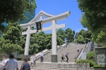 日枝神社 赤坂側の参道と鳥居の様子