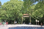 熱田神宮 入口の鳥居と境内の様子
