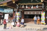 真清田神社 拝殿に設置の「祝 七五三詣」看板の様子