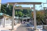 比治山神社 境内入口と奥の一の鳥居の様子