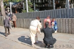 石切劔箭神社 七五三ご家族の往来や記念撮影で賑わっているの様子（その2）