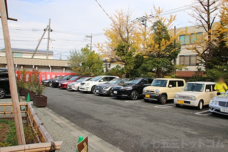 溝口神社 駐車場七五三時期の満車の様子