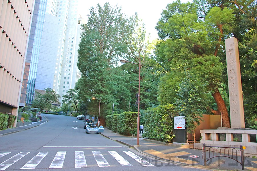 日枝神社 車道入口付近の様子